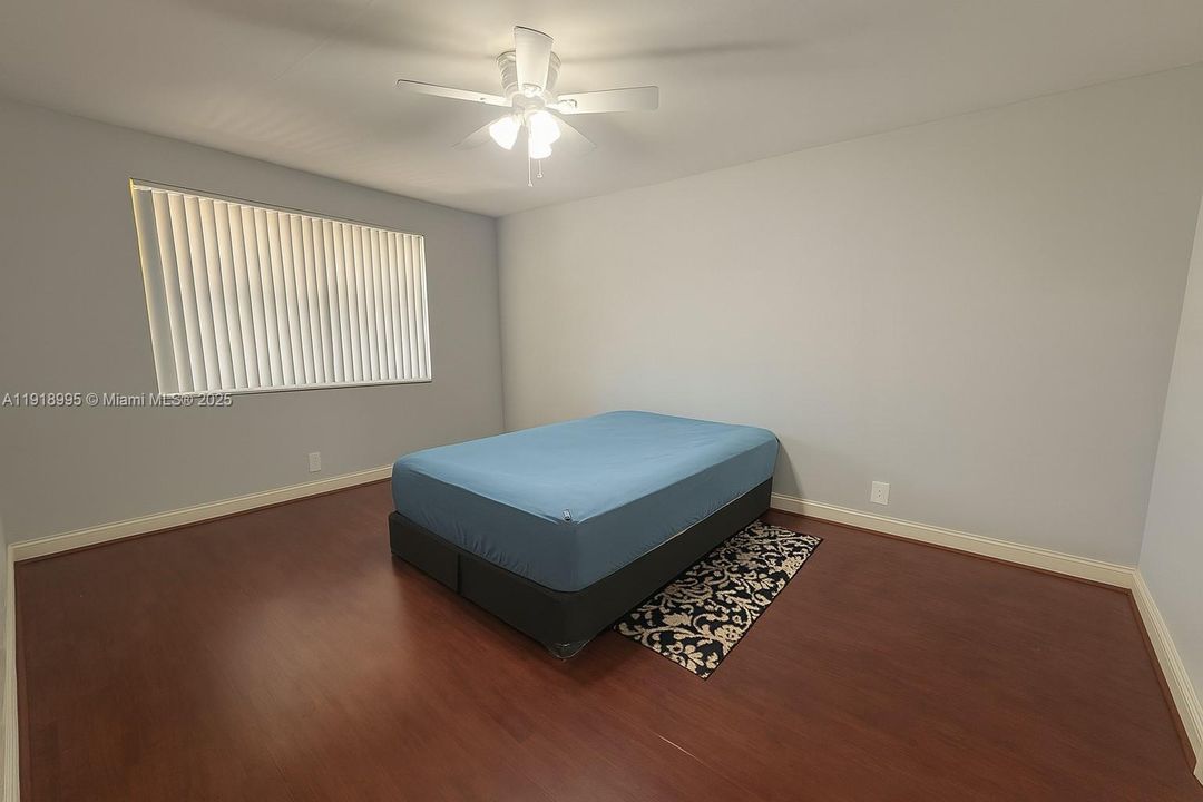 出租: $2,550 (3 贝兹, 2 浴室, 1166 平方英尺)