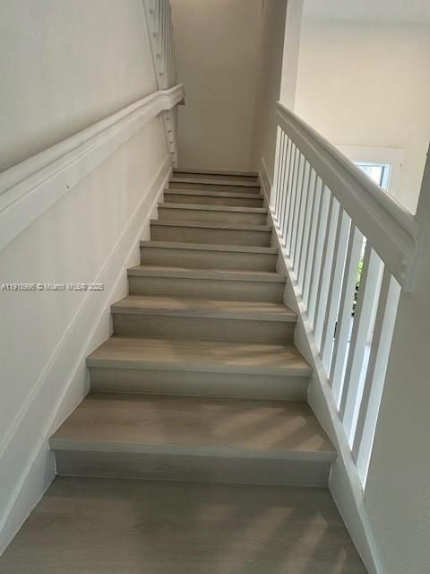 出租: $3,300 (3 贝兹, 2 浴室, 2024 平方英尺)