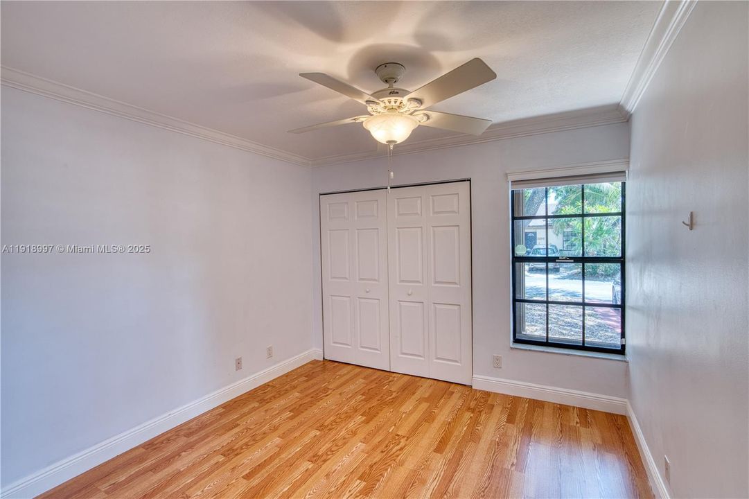 Activo con contrato: $410,000 (3 camas, 2 baños, 1434 Pies cuadrados)