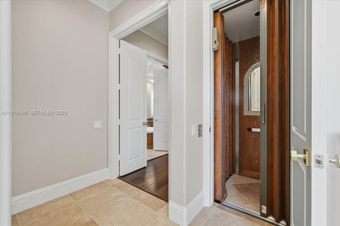 For Sale: $3,899,900 (6 beds, 4 baths, 4322 Square Feet)