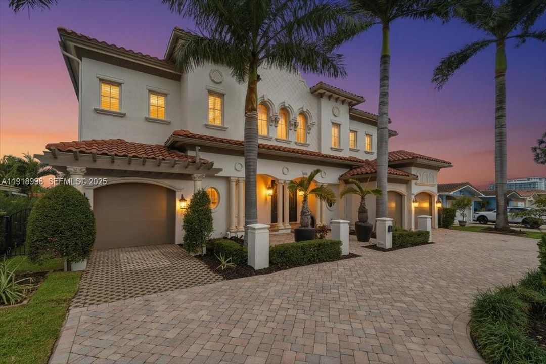 For Sale: $3,899,900 (6 beds, 4 baths, 4322 Square Feet)