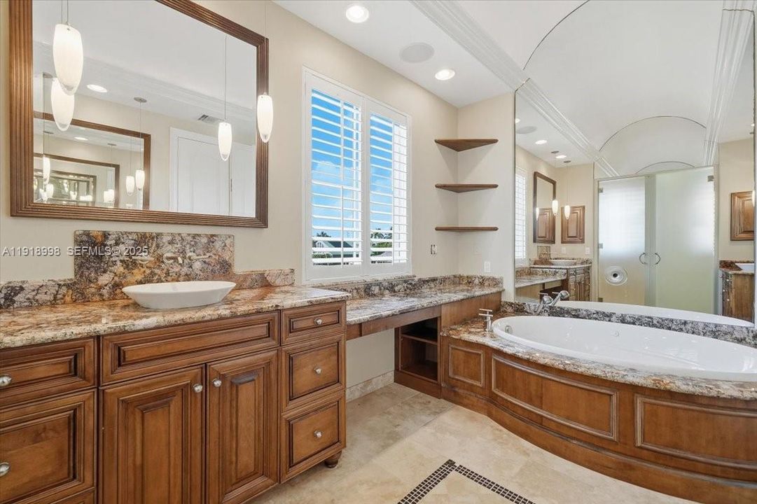 For Sale: $3,899,900 (6 beds, 4 baths, 4322 Square Feet)