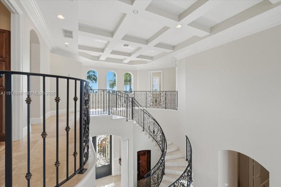 For Sale: $3,899,900 (6 beds, 4 baths, 4322 Square Feet)