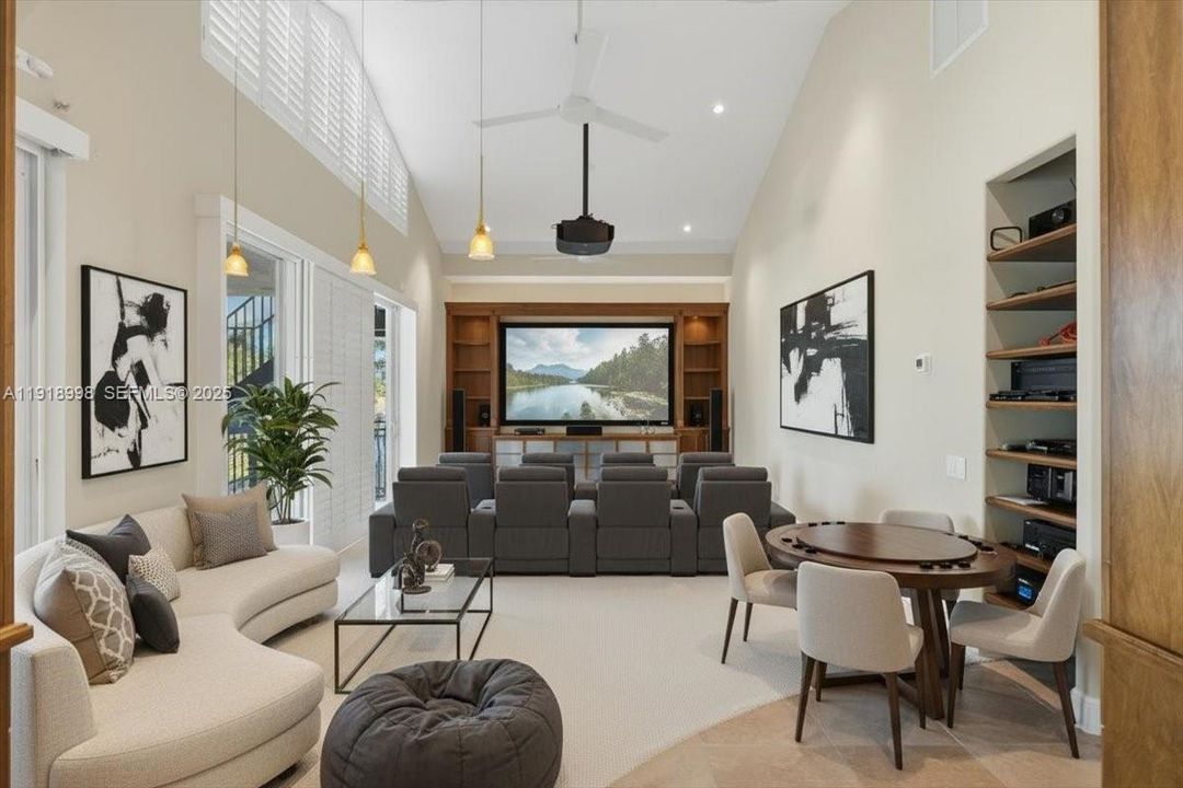 For Sale: $3,899,900 (6 beds, 4 baths, 4322 Square Feet)