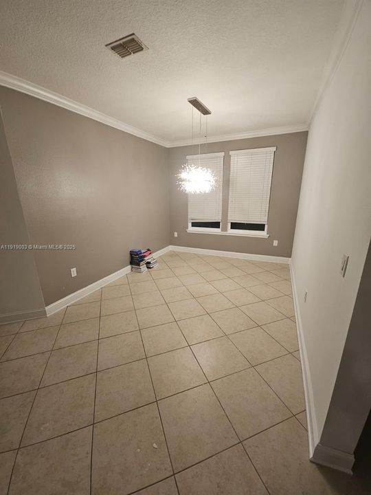 For Rent: $3,200 (6 beds, 3 baths, 0 Square Feet)