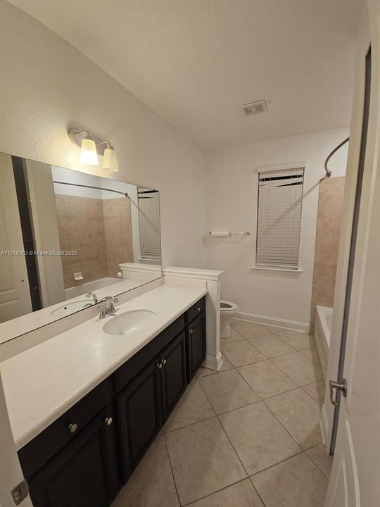 For Rent: $3,200 (6 beds, 3 baths, 0 Square Feet)