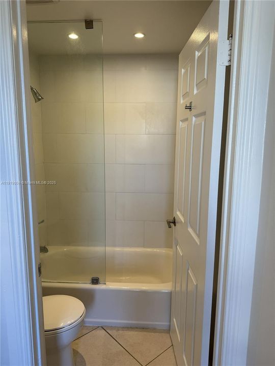 For Sale: $420,000 (2 beds, 1 baths, 785 Square Feet)