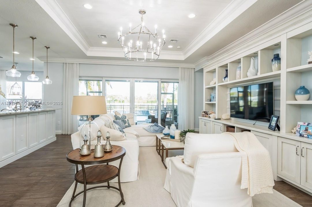 For Rent: $5,200 (3 beds, 2 baths, 2580 Square Feet)