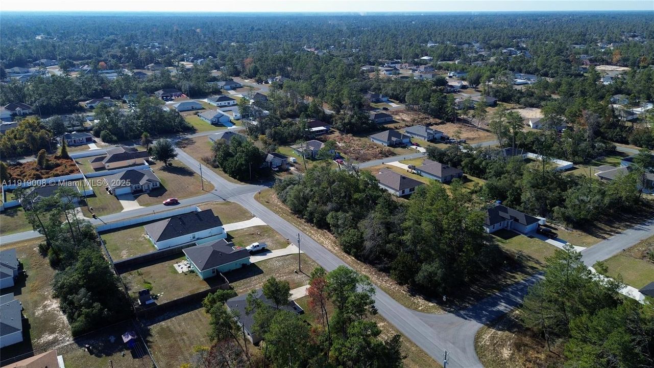 На продажу: $85,000 (0.30 acres)