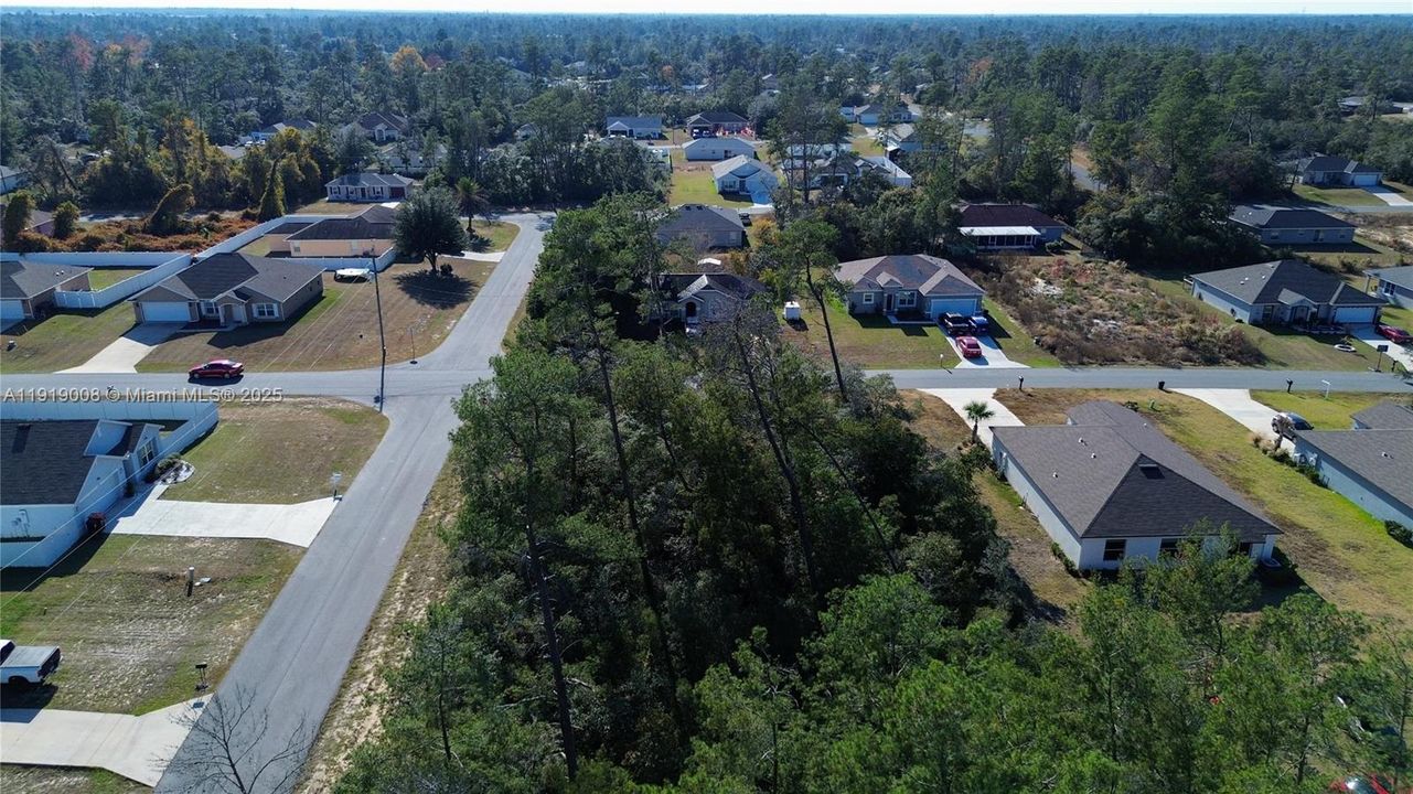 На продажу: $85,000 (0.30 acres)