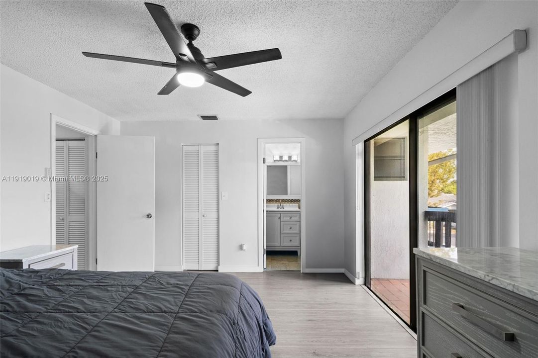 For Sale: $449,999 (3 beds, 2 baths, 1424 Square Feet)