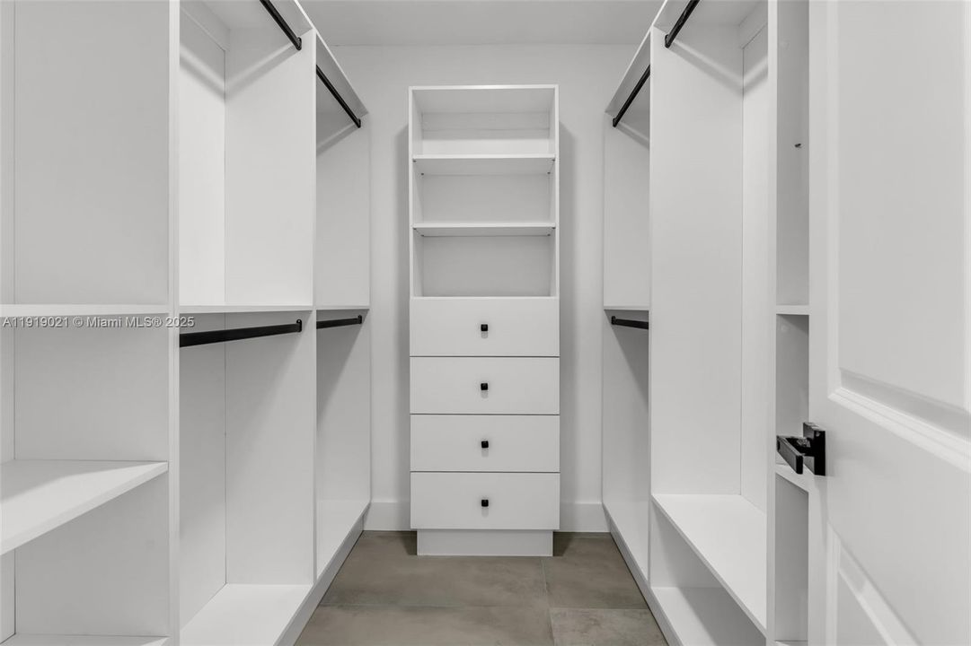 For Sale: $1,159,000 (4 beds, 3 baths, 2266 Square Feet)