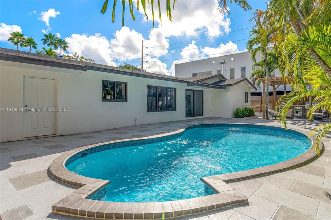 For Sale: $1,159,000 (4 beds, 3 baths, 2266 Square Feet)