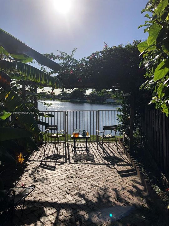 На продажу: $770,000 (4 спален, 2 ванн, 0 Квадратных фут)