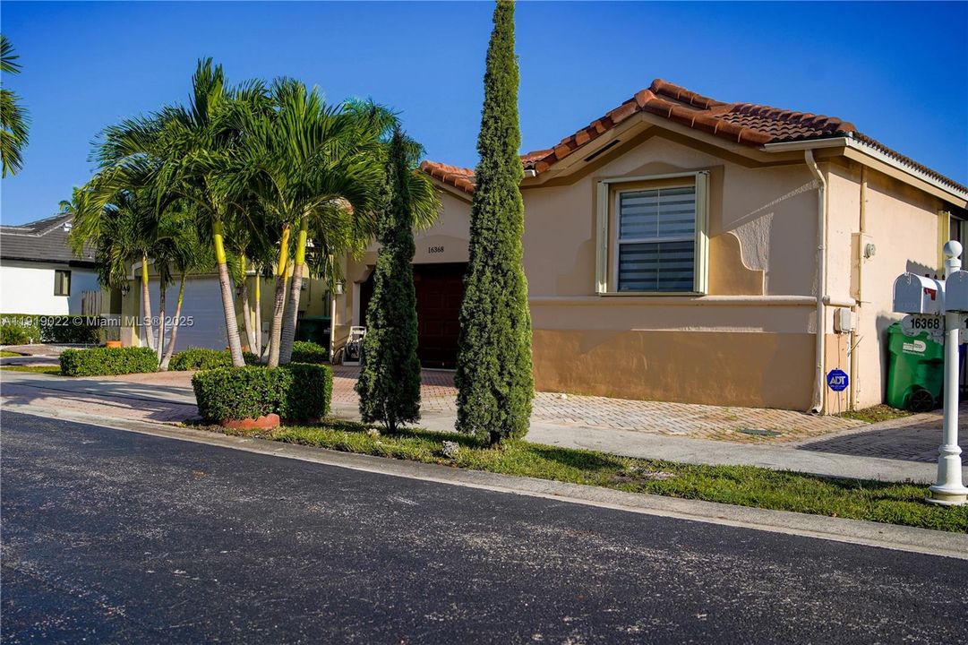 На продажу: $770,000 (4 спален, 2 ванн, 0 Квадратных фут)