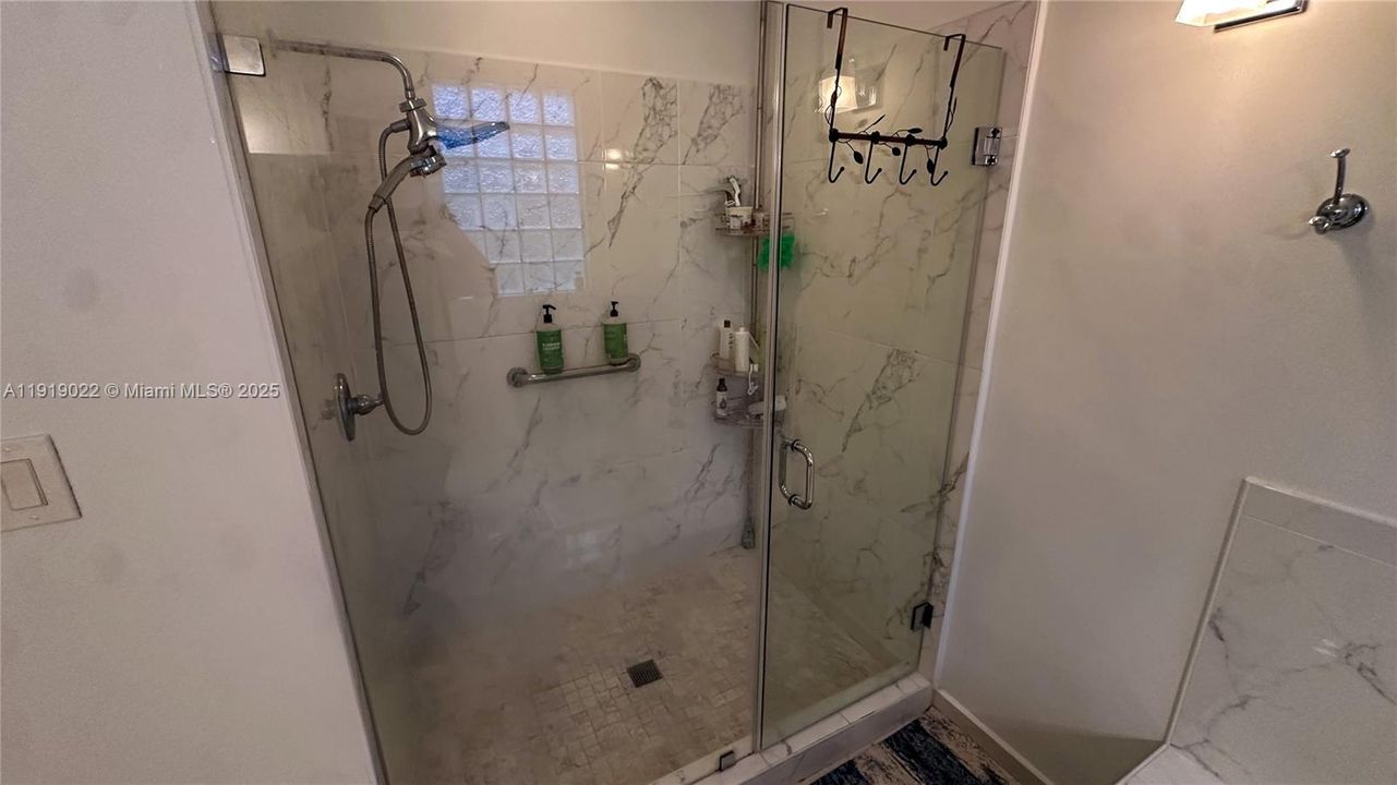 На продажу: $770,000 (4 спален, 2 ванн, 0 Квадратных фут)