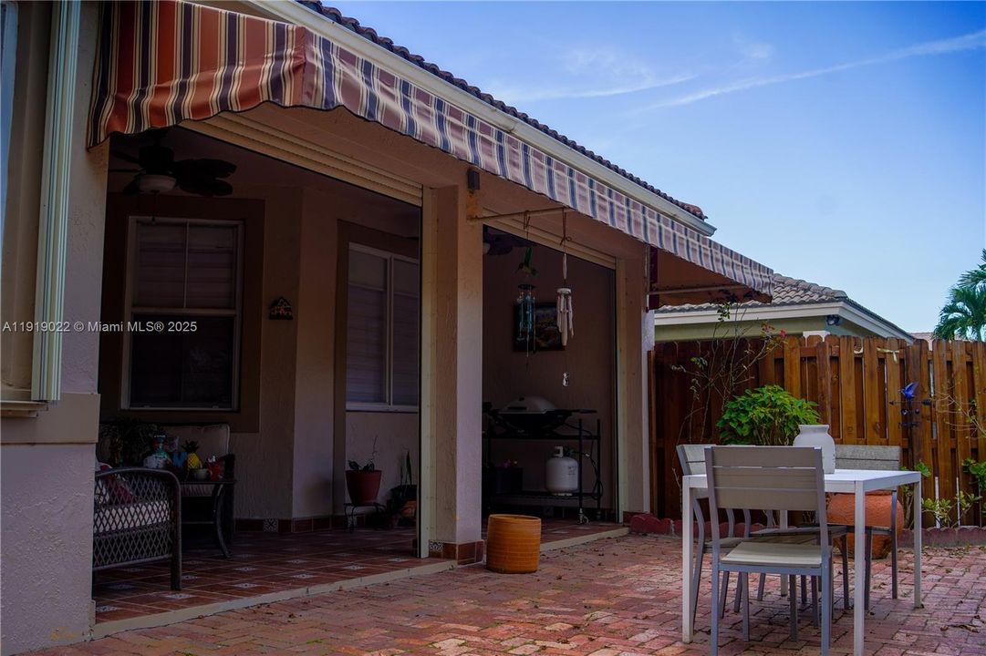 На продажу: $770,000 (4 спален, 2 ванн, 0 Квадратных фут)