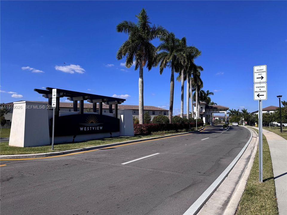 For Sale: $534,999 (3 beds, 2 baths, 1442 Square Feet)