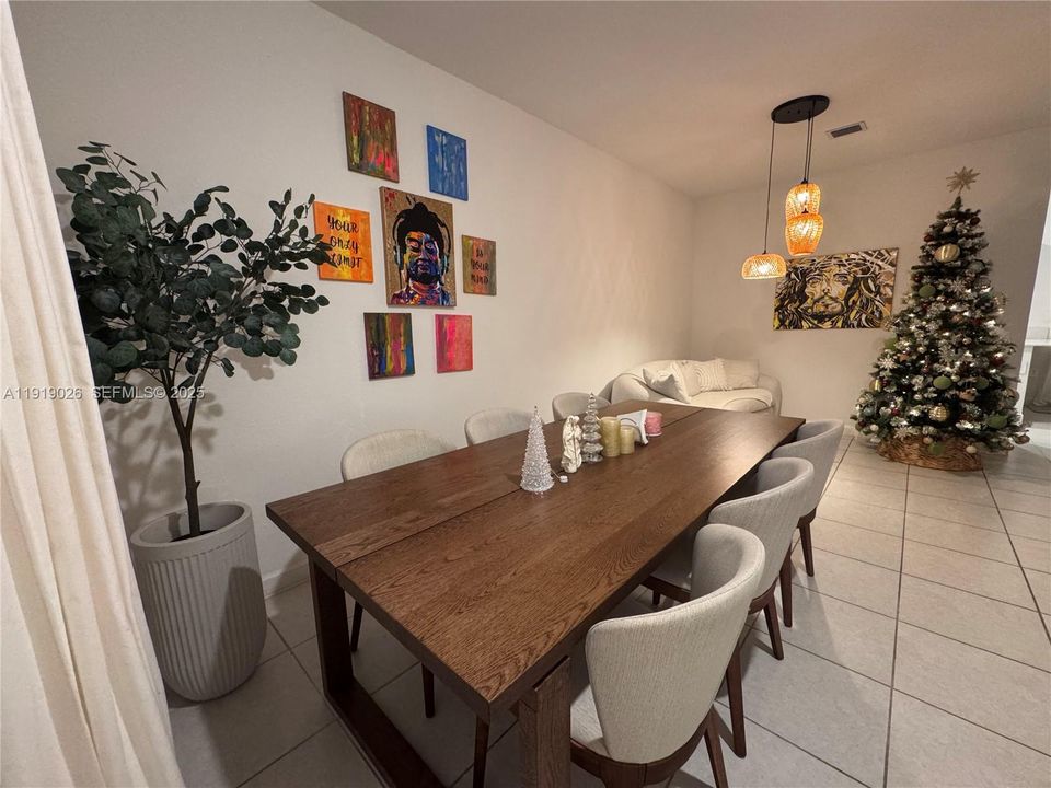 For Sale: $534,999 (3 beds, 2 baths, 1442 Square Feet)