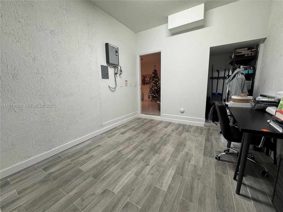 For Sale: $534,999 (3 beds, 2 baths, 1442 Square Feet)