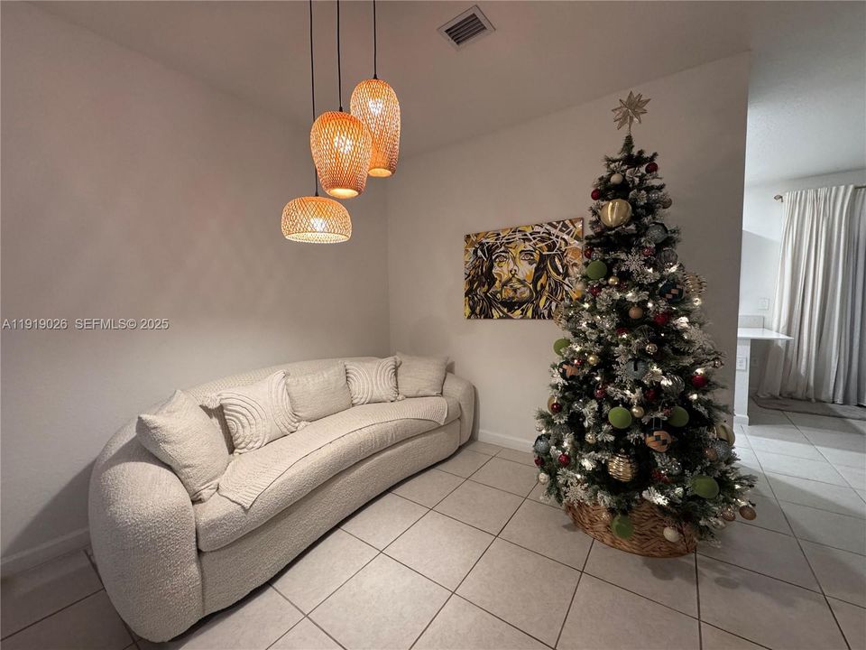 For Sale: $534,999 (3 beds, 2 baths, 1442 Square Feet)