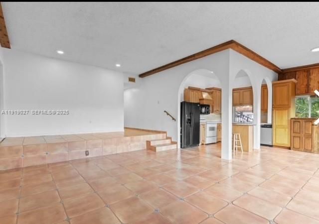 На продажу: $240,000 (2 спален, 2 ванн, 1200 Квадратных фут)