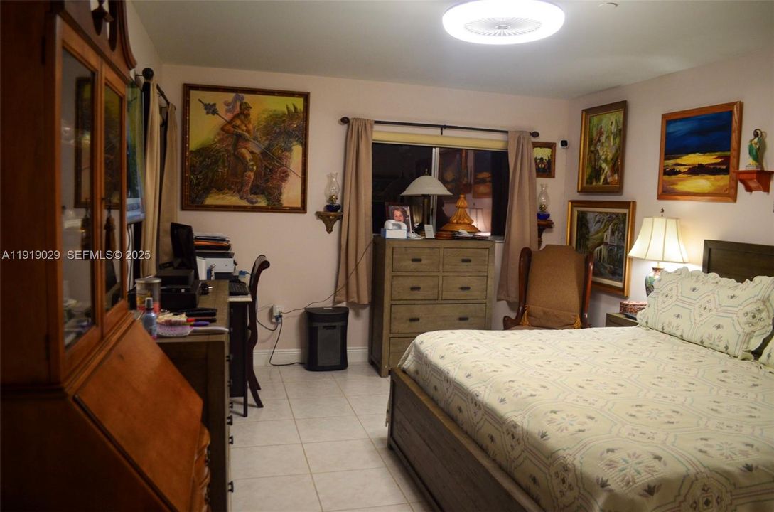 For Sale: $320,000 (2 beds, 2 baths, 1533 Square Feet)