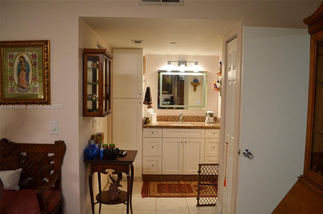 For Sale: $320,000 (2 beds, 2 baths, 1533 Square Feet)