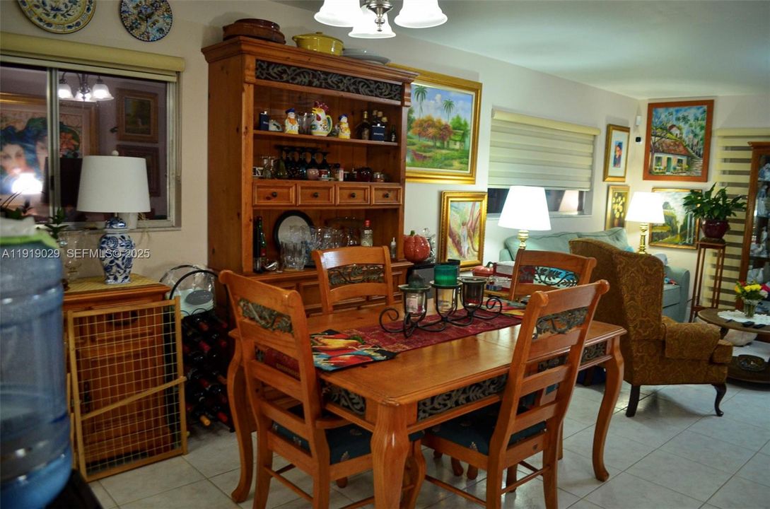 For Sale: $320,000 (2 beds, 2 baths, 1533 Square Feet)