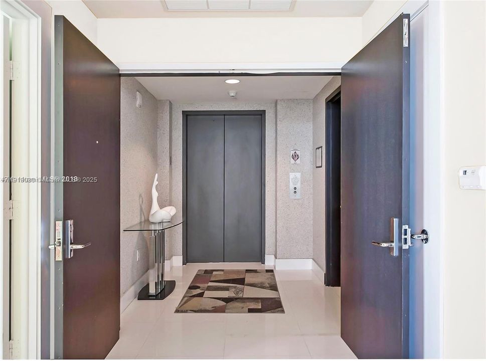 Private Elevator Landing!