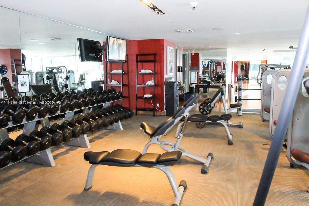 Active With Contract: $7,300 (2 beds, 3 baths, 1694 Square Feet)