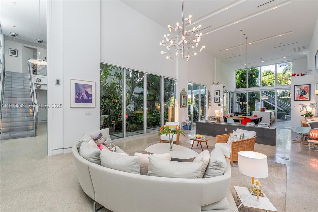 For Sale: $4,500,000 (6 beds, 5 baths, 4313 Square Feet)