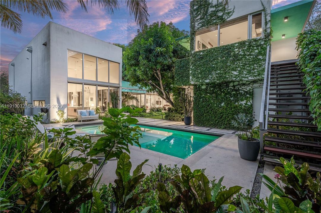 For Sale: $4,500,000 (6 beds, 5 baths, 4313 Square Feet)