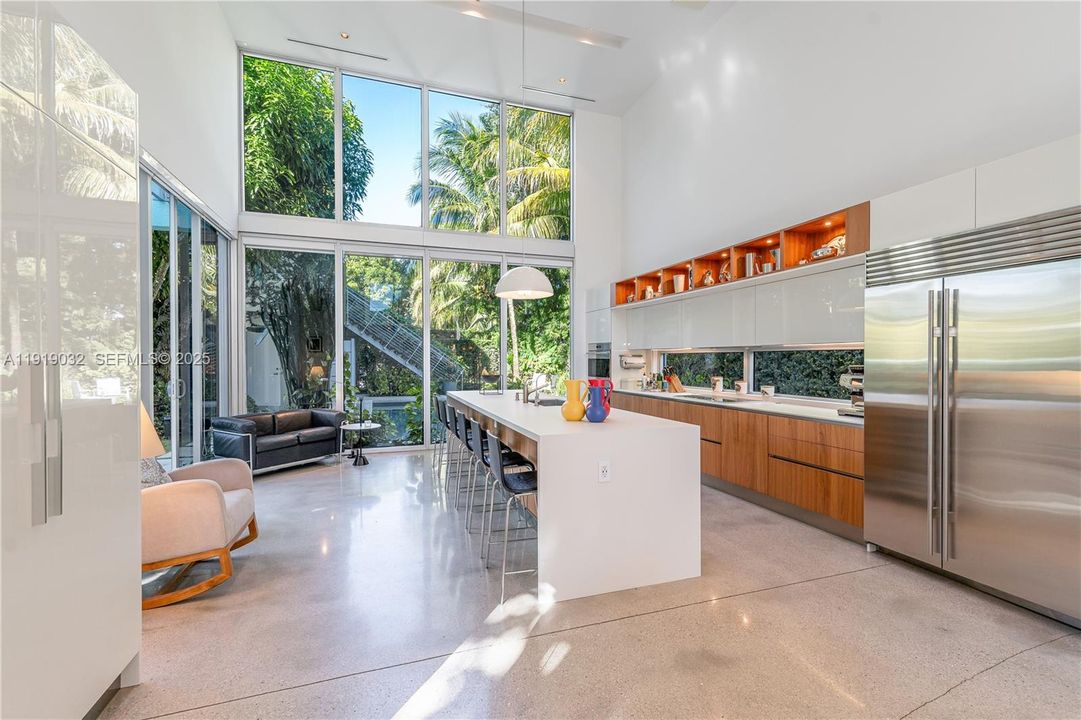 For Sale: $4,500,000 (6 beds, 5 baths, 4313 Square Feet)