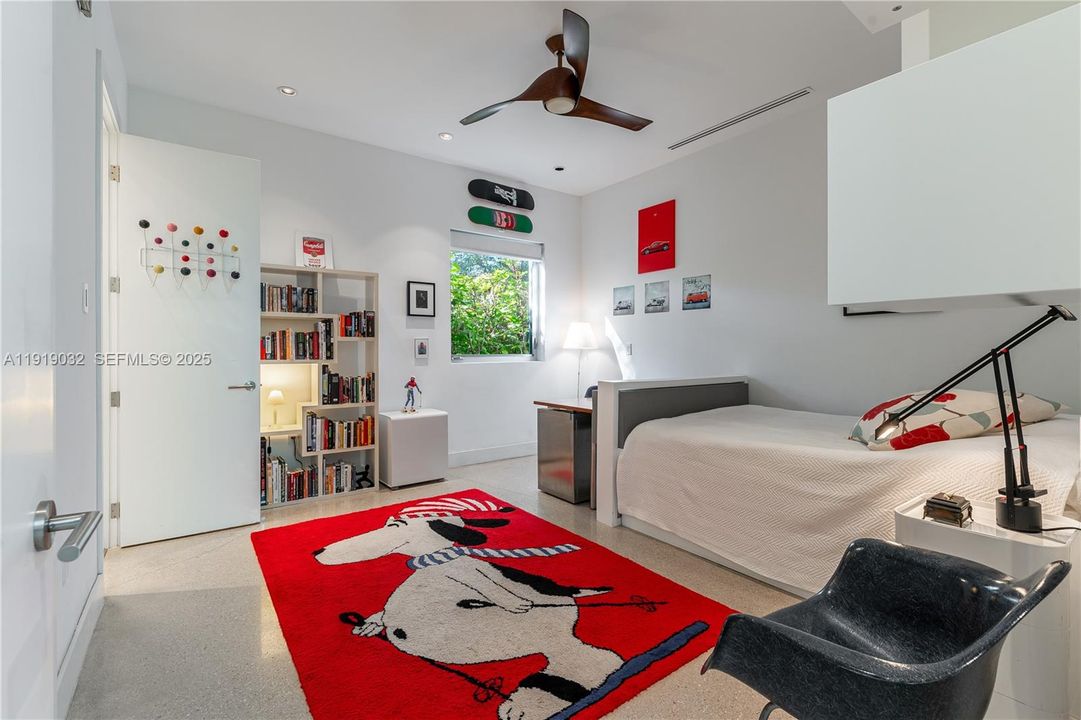 For Sale: $4,500,000 (6 beds, 5 baths, 4313 Square Feet)