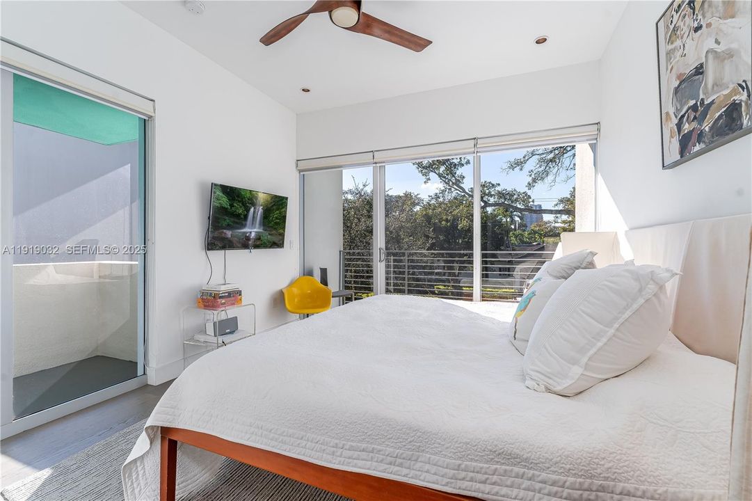 For Sale: $4,500,000 (6 beds, 5 baths, 4313 Square Feet)