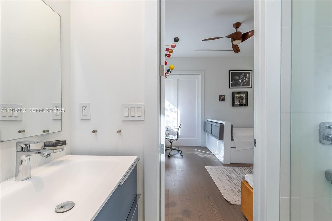 For Sale: $4,500,000 (6 beds, 5 baths, 4313 Square Feet)