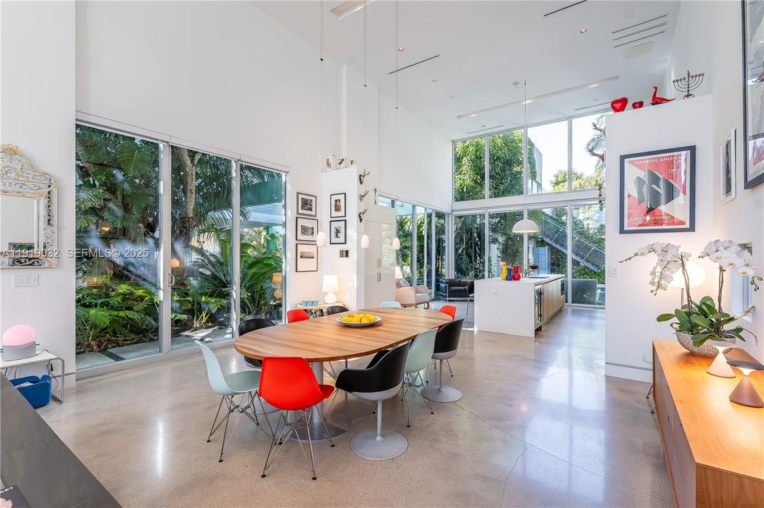 For Sale: $4,500,000 (6 beds, 5 baths, 4313 Square Feet)