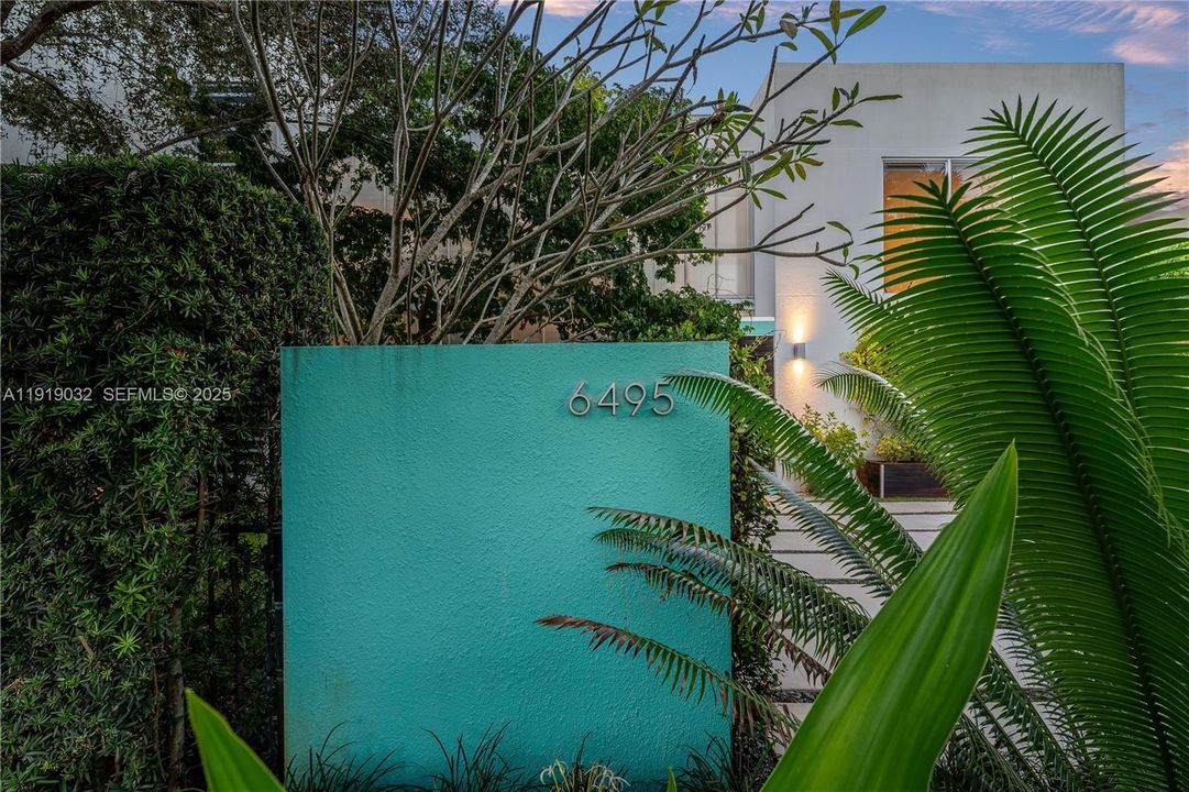 For Sale: $4,500,000 (6 beds, 5 baths, 4313 Square Feet)