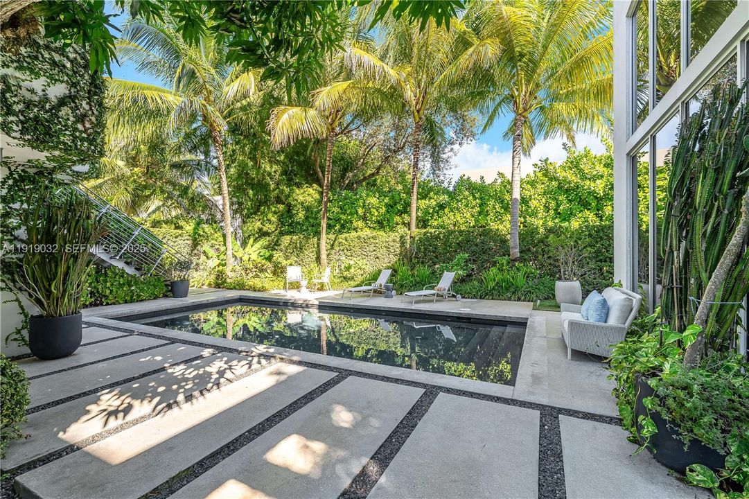 For Sale: $4,500,000 (6 beds, 5 baths, 4313 Square Feet)