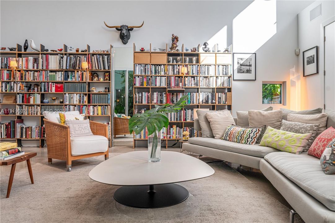 For Sale: $4,500,000 (6 beds, 5 baths, 4313 Square Feet)