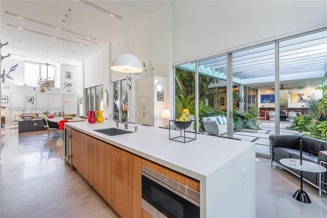 For Sale: $4,500,000 (6 beds, 5 baths, 4313 Square Feet)