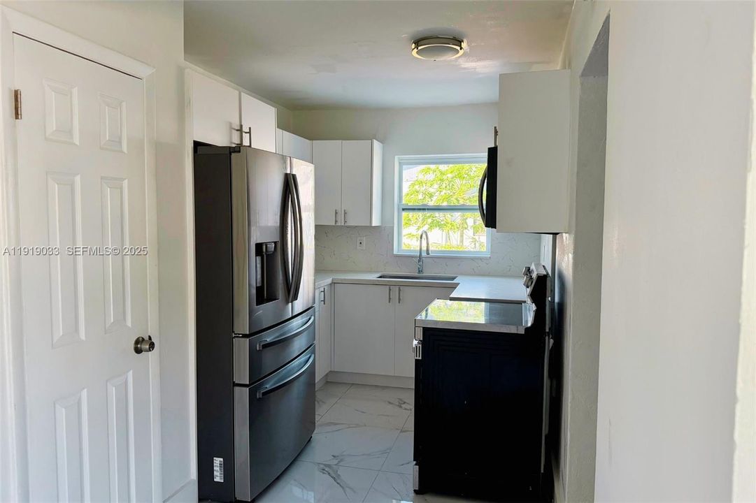 For Sale: $625,000 (4 beds, 2 baths, 1150 Square Feet)