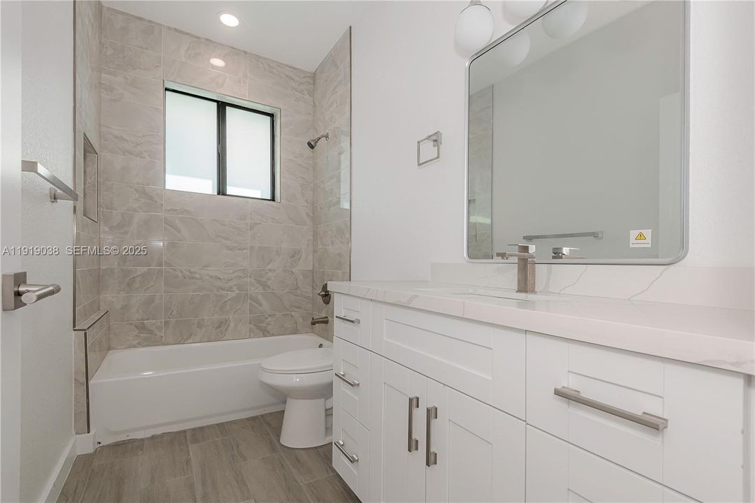 待售: $734,000 (3 贝兹, 2 浴室, 0 平方英尺)