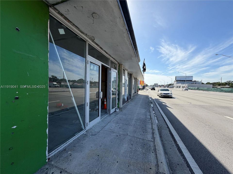 出租: $3,200 (0 贝兹, 0 浴室, 0 平方英尺)