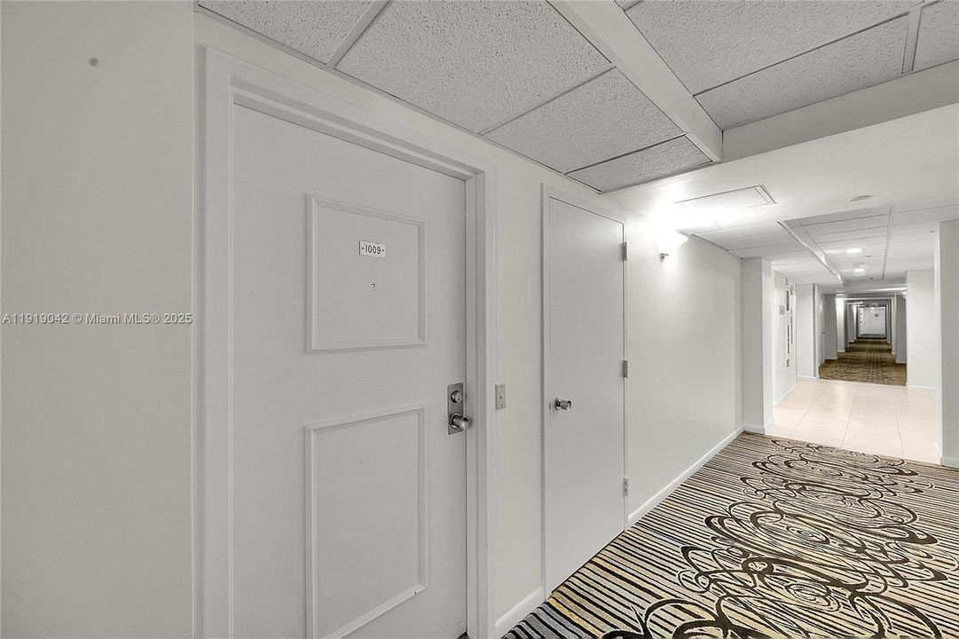 出租: $4,900 (2 贝兹, 2 浴室, 1320 平方英尺)