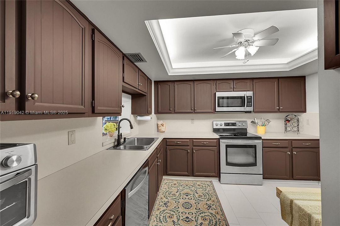 出租: $4,900 (2 贝兹, 2 浴室, 1320 平方英尺)