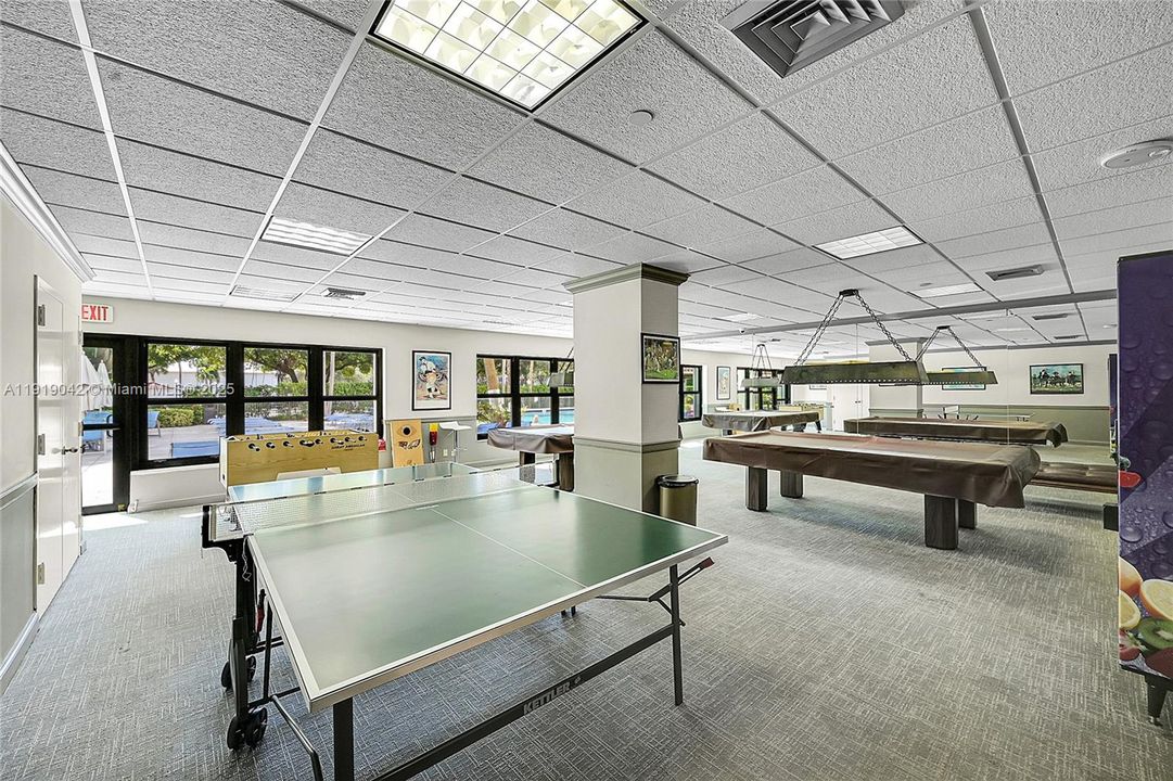 出租: $4,900 (2 贝兹, 2 浴室, 1320 平方英尺)