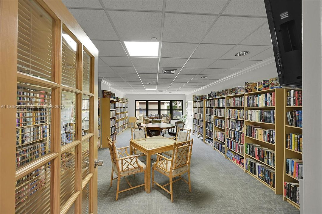 出租: $4,900 (2 贝兹, 2 浴室, 1320 平方英尺)