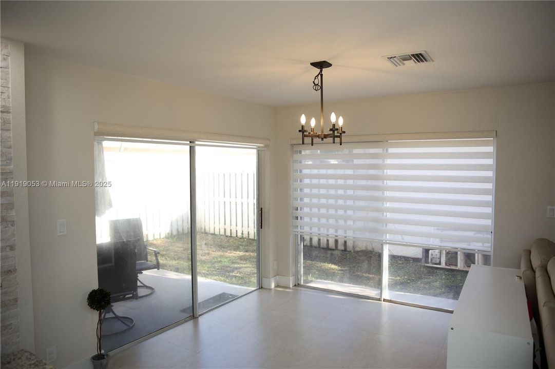 待售: $495,000 (3 贝兹, 2 浴室, 1500 平方英尺)